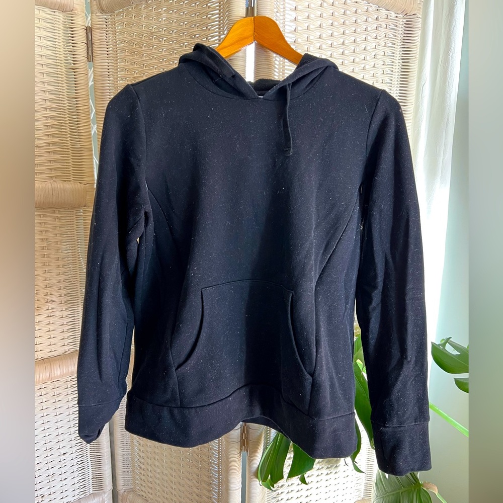Motherhood Maternity nursing sweatshirt